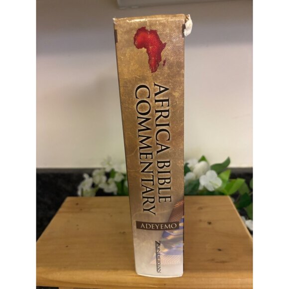 Africa Bible Commentary: A One-Volume Work By 70 African Scholars - Picture 7 of 14